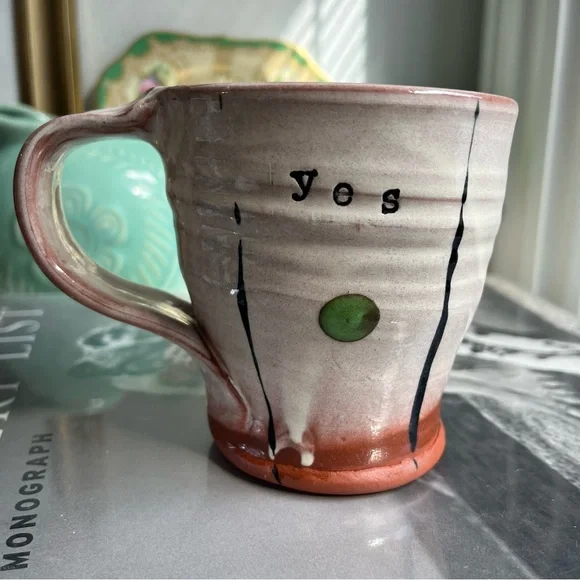 Studio Art Pottery hand thrown Glazed stoneware mug - Picture 4 of 10